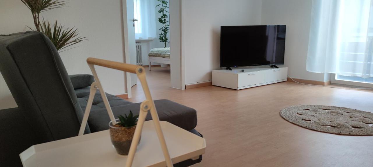 Schoene Und Optimal Gelegene Wohnung Og Weisskirchen Extérieur photo