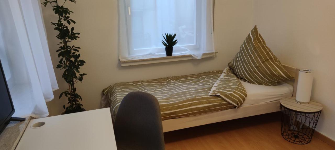 Schoene Und Optimal Gelegene Wohnung Og Weisskirchen Extérieur photo